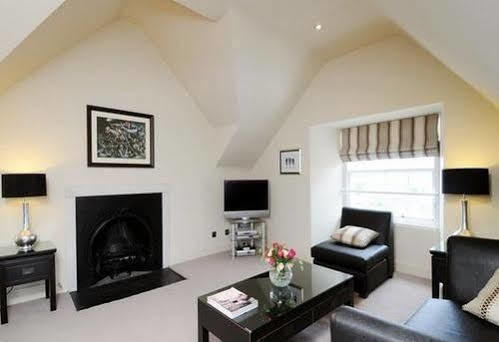 Royal Mile Apartment เอดินบะระ ภายนอก รูปภาพ