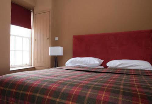 Royal Mile Apartment เอดินบะระ ภายนอก รูปภาพ