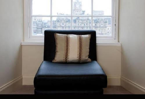 Royal Mile Apartment เอดินบะระ ภายนอก รูปภาพ