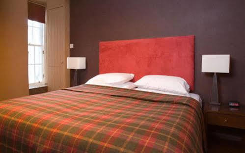 Royal Mile Apartment เอดินบะระ ภายนอก รูปภาพ