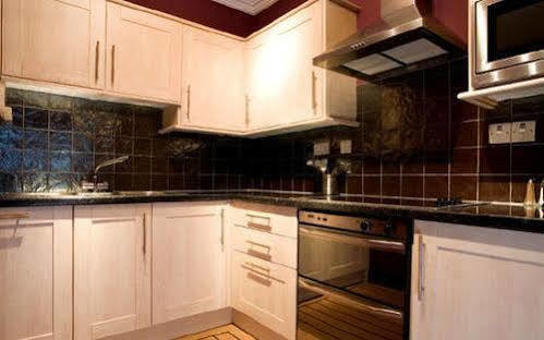 Royal Mile Apartment เอดินบะระ ภายนอก รูปภาพ